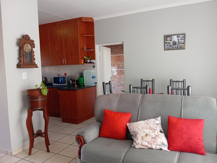 2 Bedroom Property for Sale in Kabega Park Eastern Cape
